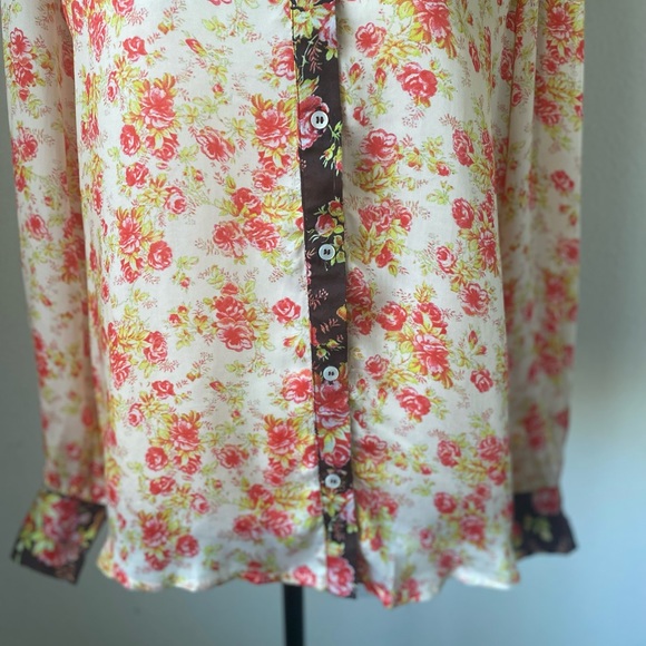 Hemant and Nandita Silky Rose Print Long Sleeve Button Up Top / Size Medium - Picture 5 of 12